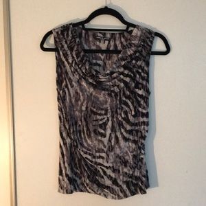 💐2/$10 separates Black and White Cowl neck blouse